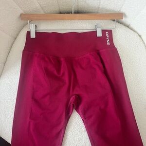 DFYNE Berry Leggings